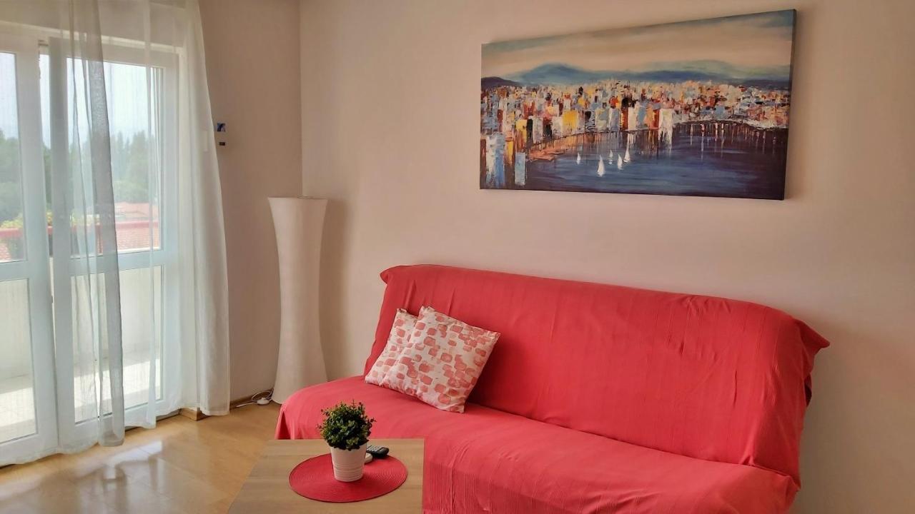 Apartments Zvone Оміш Екстер'єр фото