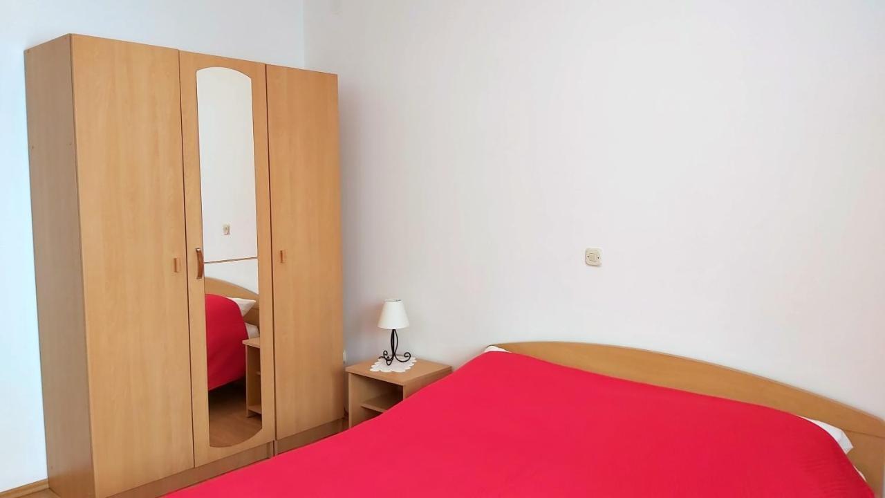 Apartments Zvone Оміш Екстер'єр фото